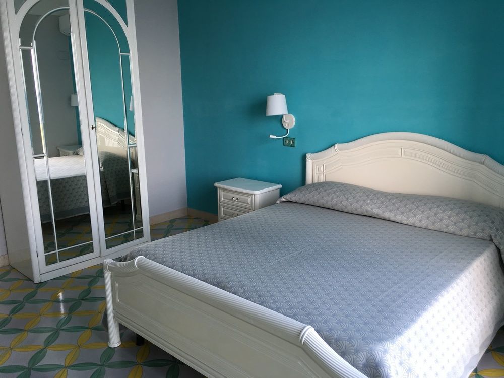 Amalfi Apartments Design Centro Storico Exterior foto