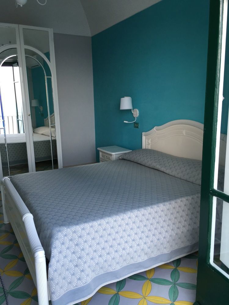 Amalfi Apartments Design Centro Storico Exterior foto
